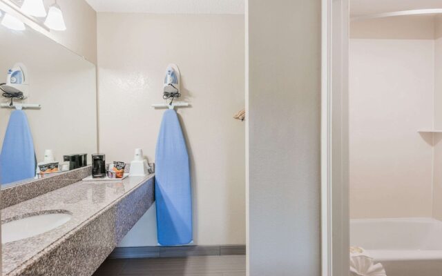 Days Inn - San Marcos