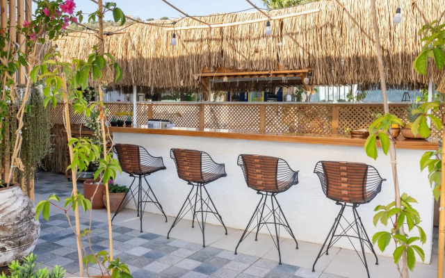 Liman Hotel Gumusluk- Adult Only