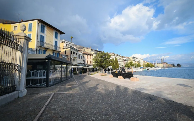 Romantic Benaco Sal - App 01