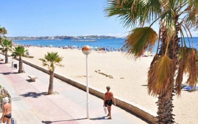 Apartamento Moderno Para 6 Personas en Cambrils