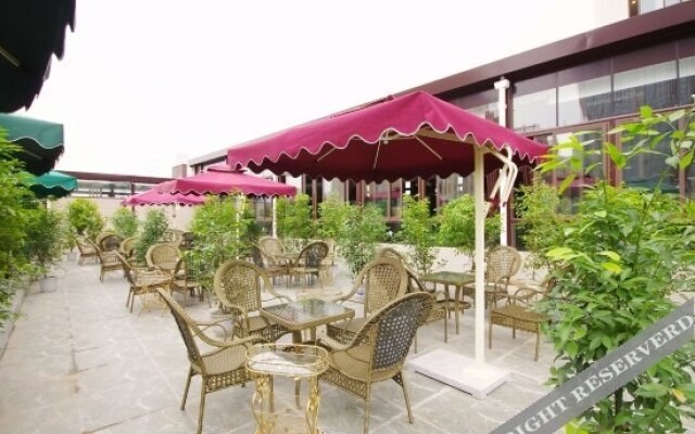 Yijia City Hotel (Fangte Oriental Mythology Playground)