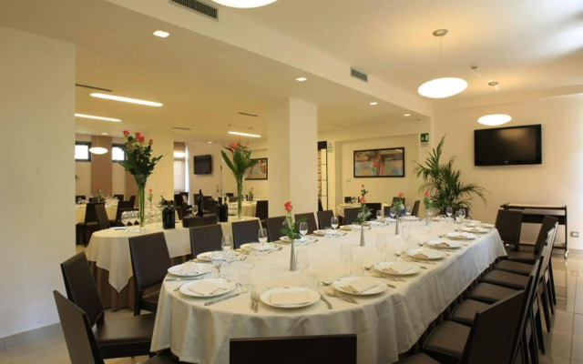La Costiera Hotel