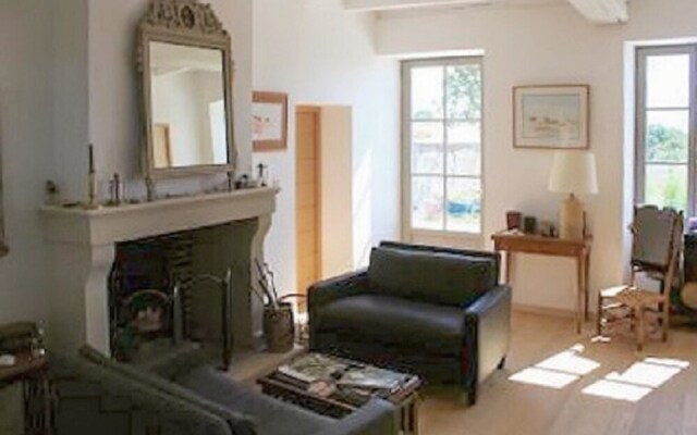 House With 5 Bedrooms in Saint-cyr-en-talmondais, With Private Pool an