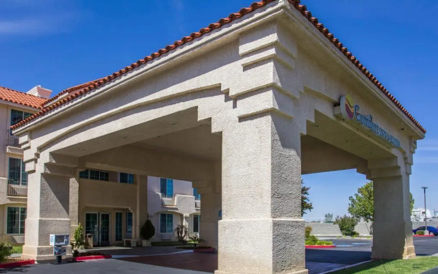 Comfort Inn & Suites Lancaster Antelope Valley