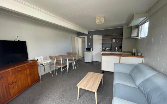 Private 2 bedrooms suite with free parking