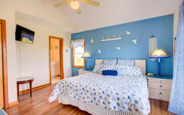 1240 Whale Song I Ocean View