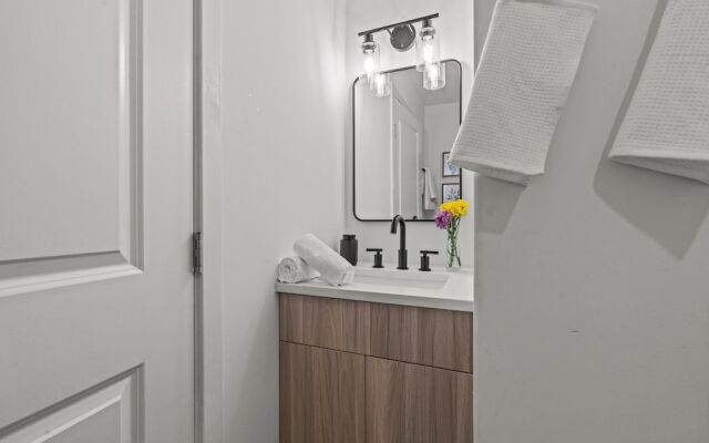 Luxurious Modern Apt Near Art Museum