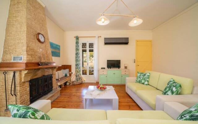 House of Hapiness in Assos