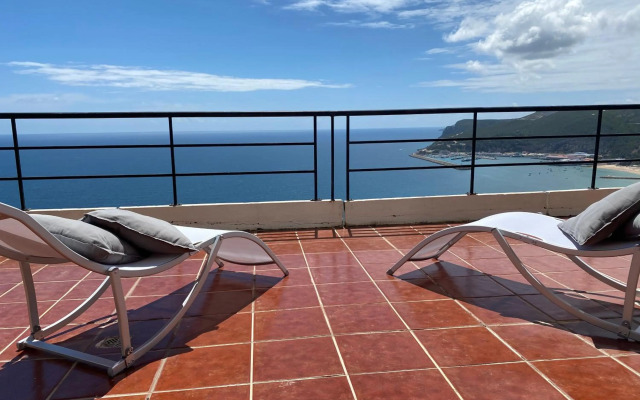 Sea View Apartment Sesimbra- Apartamento Vista Mar