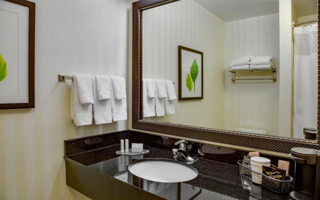 Fairfield Inn & Suites Lake City