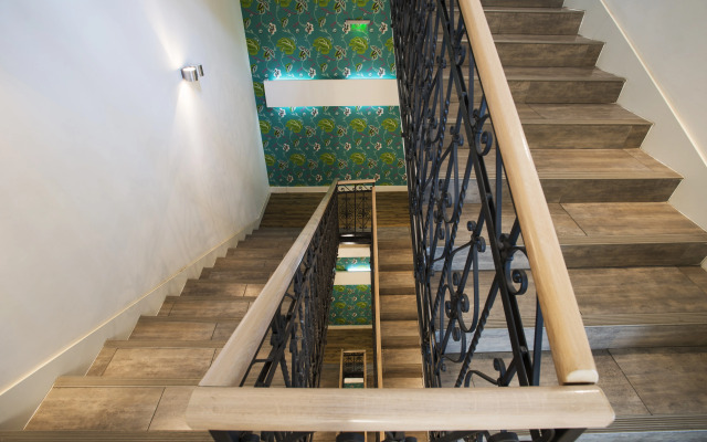 Atrium Fashion Hotel