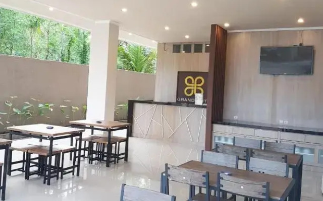 Grand Kuta Hotel