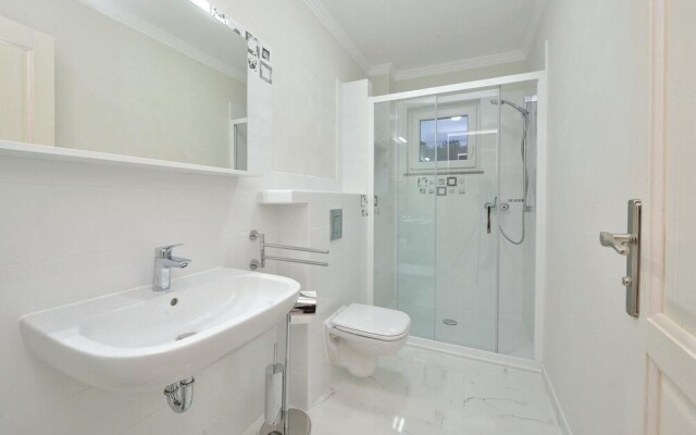 Awesome Home in Kosljun With Wifi and 7 Bedrooms