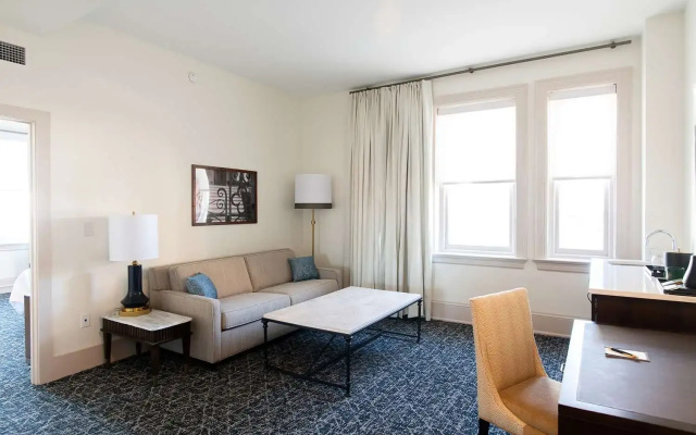 Hotel Petersburg, Tapestry Collection By Hilton