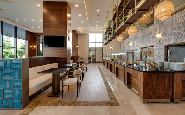 DoubleTree by Hilton Hotel Van