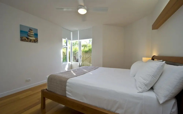 Maggies Beachfront Apt. 9