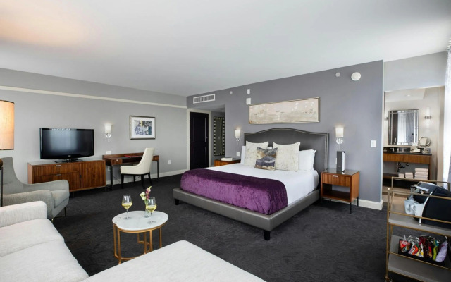 Ambassador Hotel Wichita, Autograph Collection