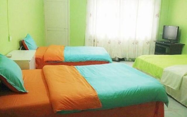 Fenghuang Liunian'erban Inn