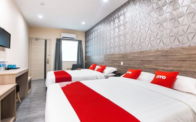 Oyo 1156 3S Hotel