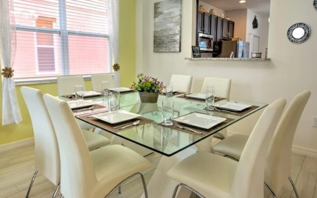 The Stirling Luxury Solterra Vacation Home