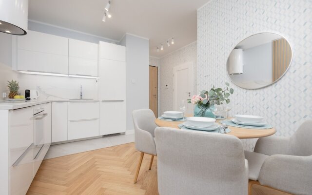 Zajezdnia Wrzeszcz Apartment by Renters