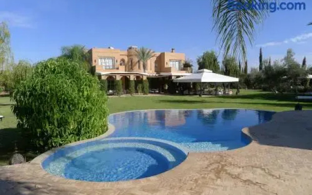 Villa Dinari