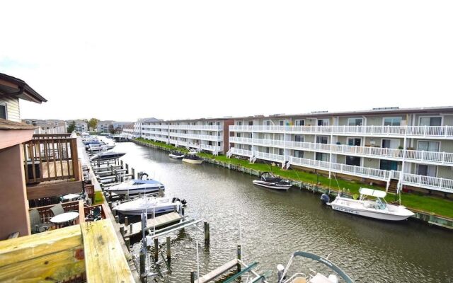 Waterside Six 302 2 Br Condo by RedAwning