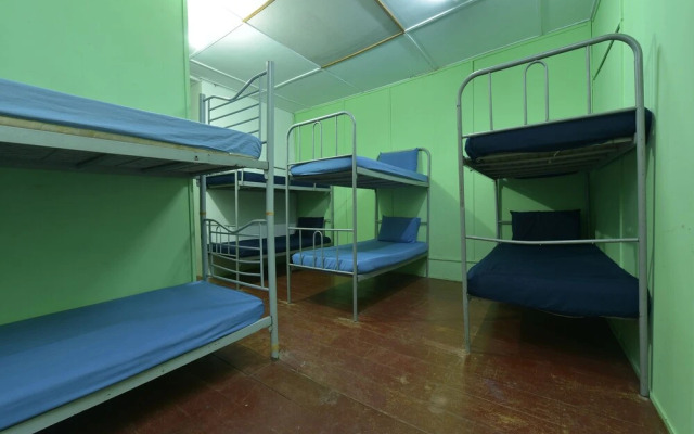 Spot On 90619 Mahseer Hostel