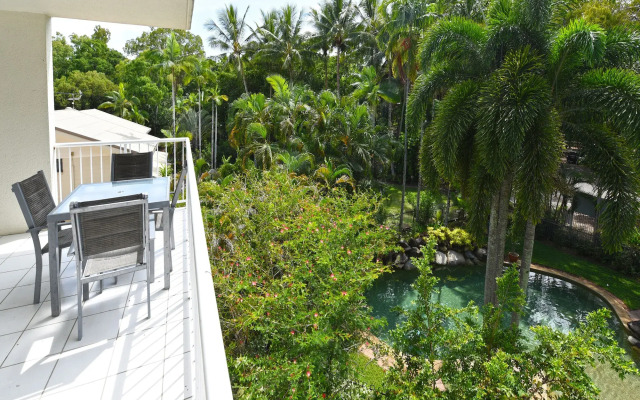 Golden Sands Beachfront Apartment Resort
