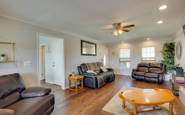 Game Room & Dock: Waterfront Granbury Lake Retreat