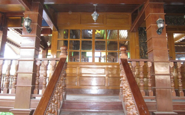 Lux Pillow Hostel Hpa An