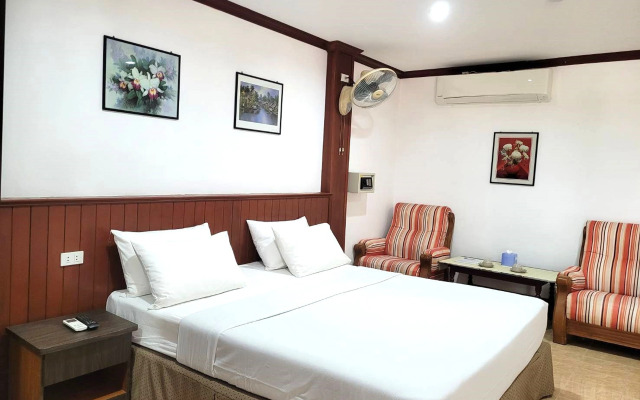Rabbit Mansion Patong Hotel