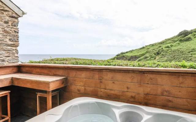 2 Cliff Cottages