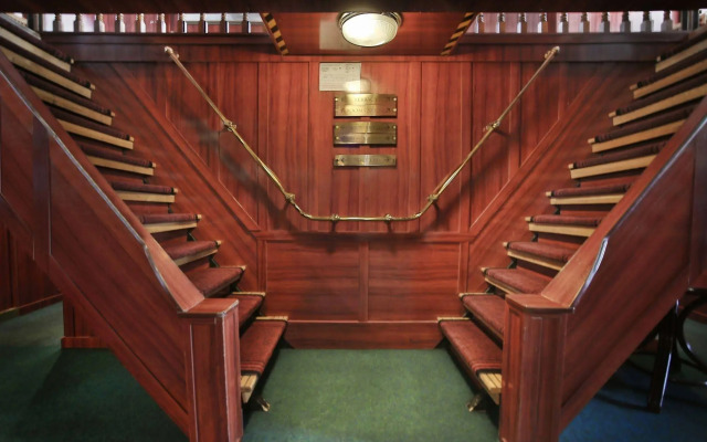 Fortuna Boat Hotel