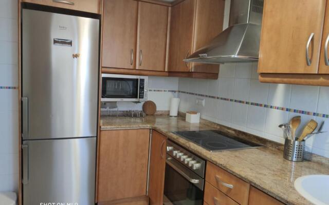 Apartamento Con Terraza, Vistas Al Mar Y Piscina