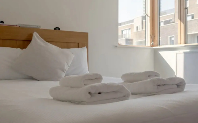 Modern 2 Bedroom Flat in Elephant & Castle