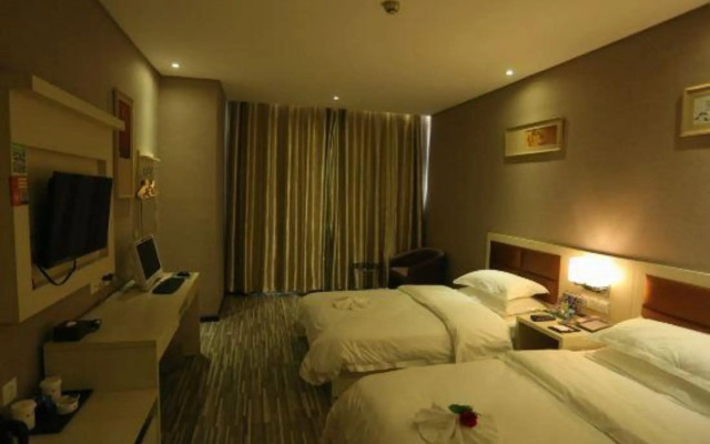 SET Chain Hotel (Jingmen Jingchu University of Technology Zhuyuan)