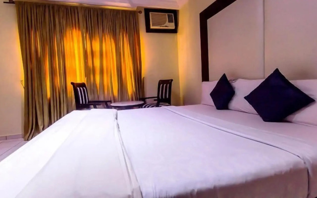1st Forty Hotel