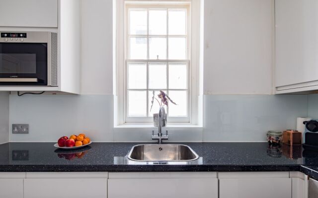 4 BDR Wilton Mews House By The Residences
