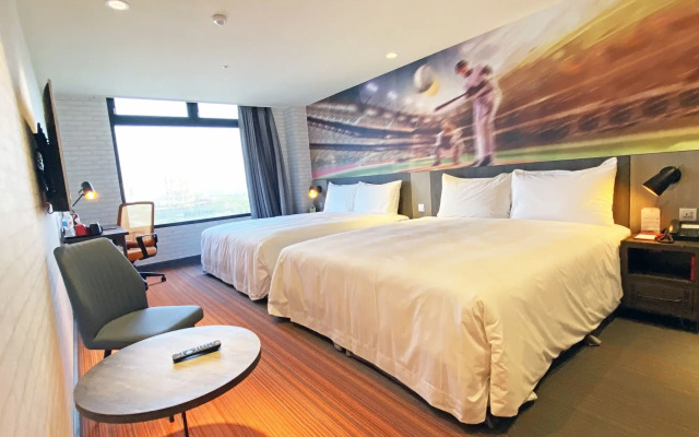 T11 T12 Hotel