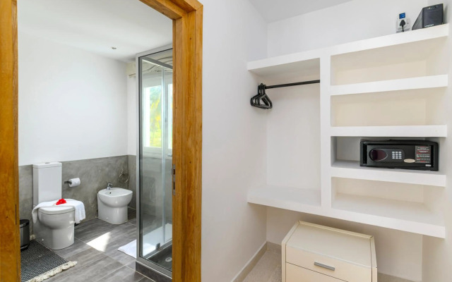 Imani Penthouse - Luxury Ocean View Apartment Nne, Kiwengwa Beach