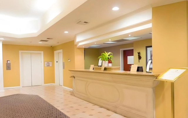 Oakland Airport Executive Hotel