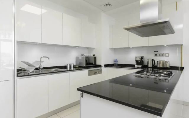 Airbetter- Dubai Palm Royal Bay Sea view