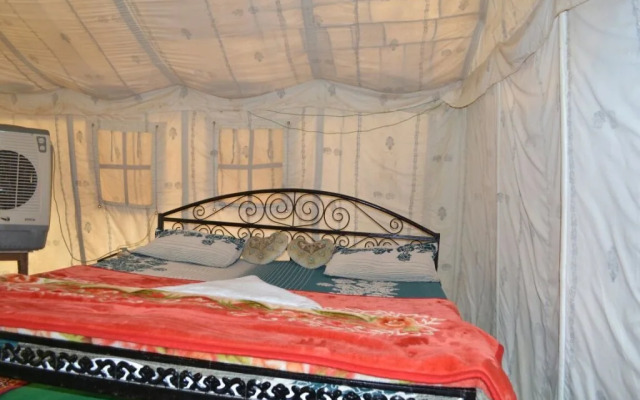 Rajwadi Desert Home Stay