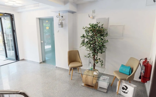 Le Blanc Aparthotel