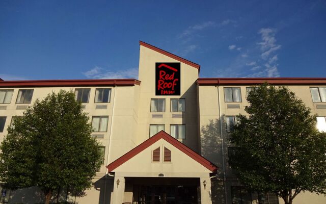 Red Roof Inn & Suites Indianapolis Airport