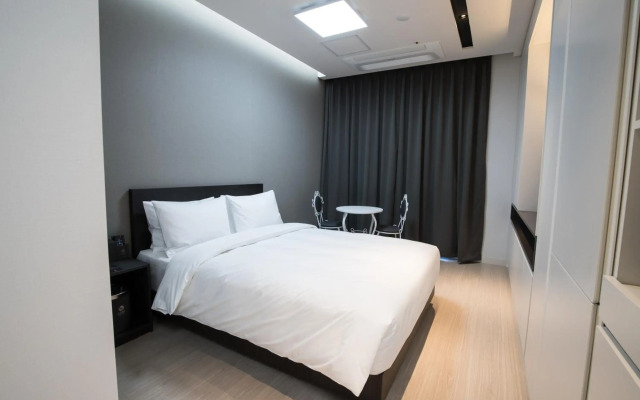 Sunrise Hotel