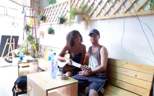 Tropical Vibes Homestay In Sai Gon Hostel