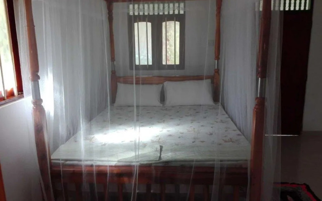Yoho Green Garden Cabanas