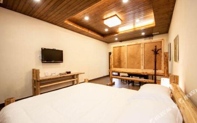 Wuyishan Jiulong Bay Yijia Courtyard Inn